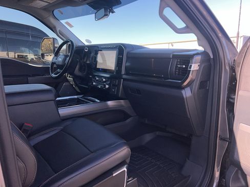 Used 2023 Ford F250 Lariat w/ Lariat Ultimate Package image 37