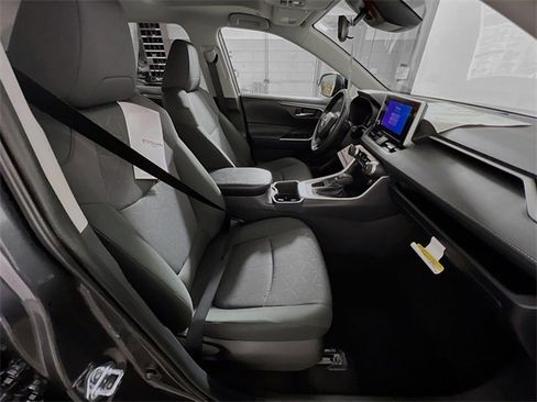 New 2025 Toyota RAV4 XLE image 28