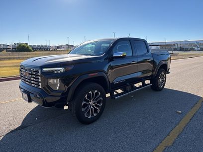 Used 2023 GMC Canyon Denali w/ Denali Black Edition
