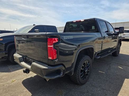 Used 2025 Chevrolet Silverado 2500 LT w/ Trail Boss Package AWD/4WD image 6