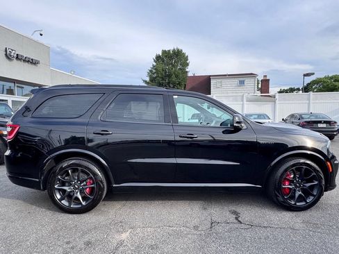 Used 2024 Dodge Durango R/T AWD/4WD image 8