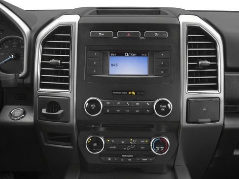 Used 2018 Ford Expedition Platinum RWD image 10
