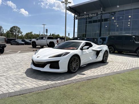 Used 2024 Chevrolet Corvette Z06 RWD image 8