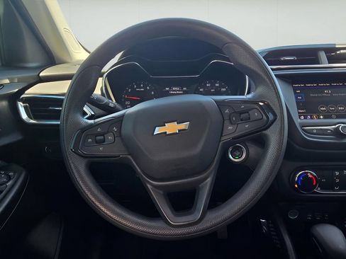 Used 2021 Chevrolet TrailBlazer LT FWD image 10