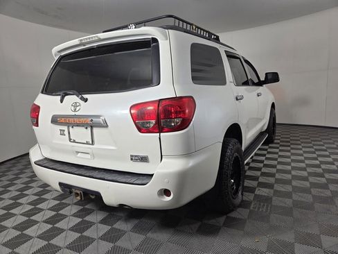 Used 2015 Toyota Sequoia Platinum image 5