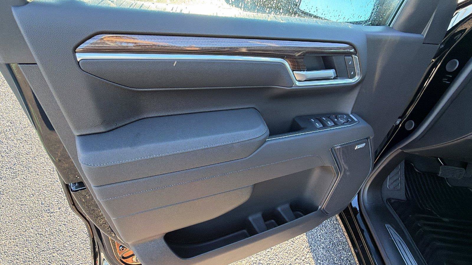 New 2026 Chevrolet Silverado 1500 RST w/ Convenience Package II AWD/4WD image 14
