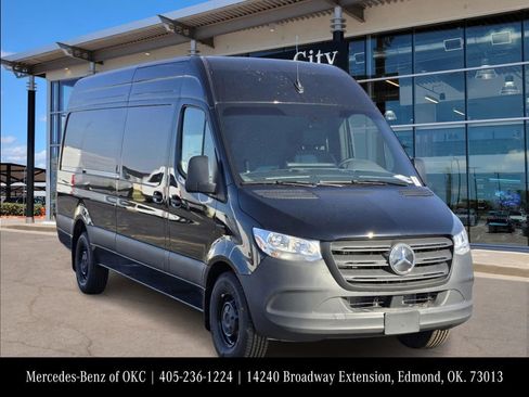 New 2024 Mercedes-Benz eSprinter 170 Cargo image 2