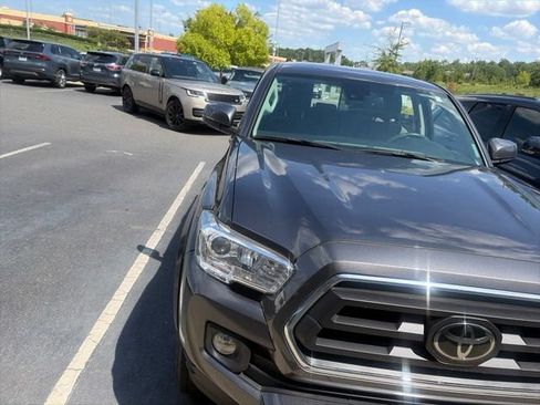 Used 2023 Toyota Tacoma SR5 RWD image 8