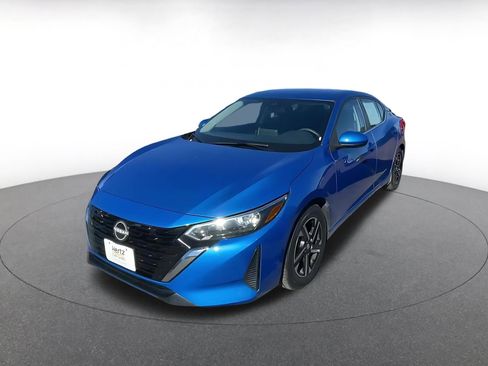 Used 2025 Nissan Sentra SV image 4