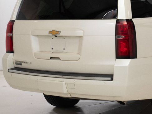 Used 2015 Chevrolet Suburban LTZ image 15
