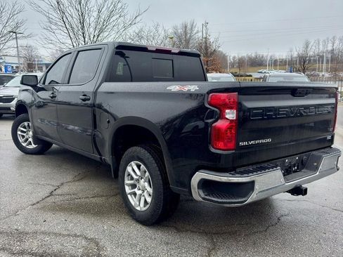 Used 2023 Chevrolet Silverado 1500 LT w/ Convenience Package II image 3