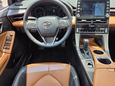 Used 2021 Toyota Avalon Touring w/ Advanced Safety Package FWD image 12