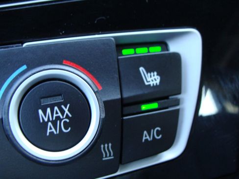 Used 2016 BMW 228i xDrive Coupe image 21