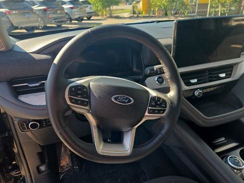 Certified 2025 Ford Explorer Active AWD/4WD image 22