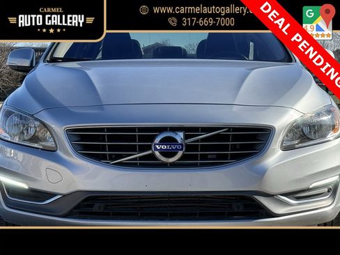 Used 2017 Volvo S60 T5 Inscription image 8