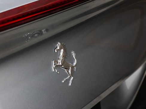 Used 2019 Ferrari Portofino image 32