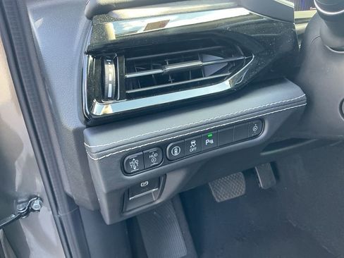 New 2026 Acura MDX w/ Advance Package AWD/4WD image 11