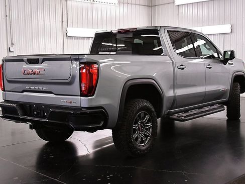 Used 2025 GMC Sierra 1500 AT4X image 7