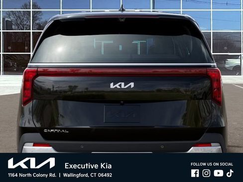 New 2026 Kia Carnival FWD image 13