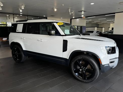Used 2020 Land Rover Defender 110 HSE AWD/4WD image 6
