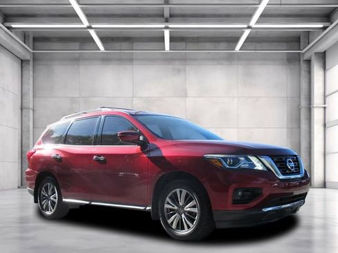 Used 2018 Nissan Pathfinder SV FWD image 1