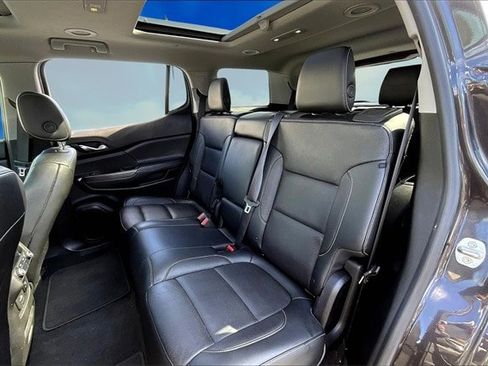 Used 2018 GMC Acadia SLT image 24