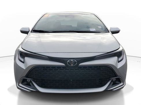 Used 2025 Toyota Corolla XSE FWD image 2