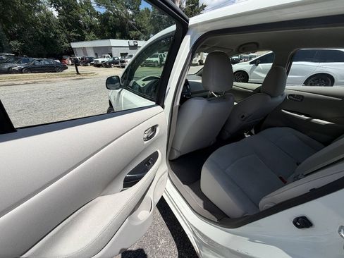 Used 2012 Nissan Leaf SL w/ Protection Pkg FWD image 11