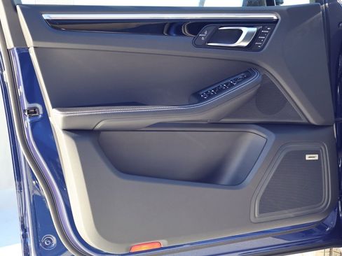 New 2026 Porsche Macan S image 13