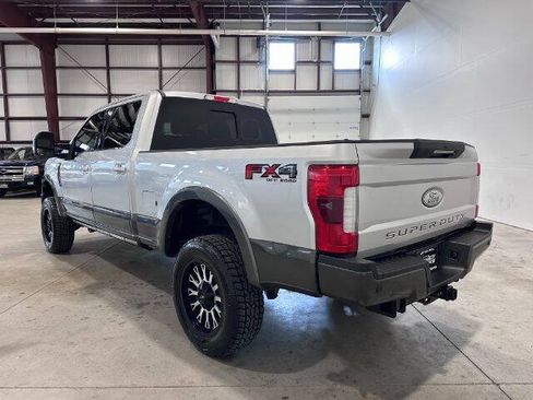 Used 2017 Ford F250 Lariat w/ Lariat Ultimate Package AWD/4WD image 9