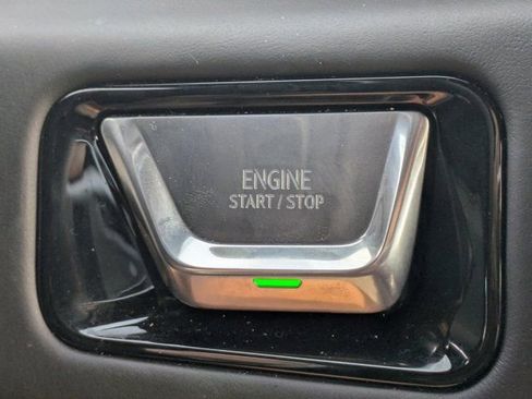 Used 2025 GMC Yukon AT4 Ultimate image 24