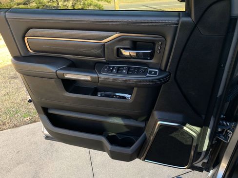 Used 2022 RAM 2500 Limited w/ Night Edition image 28