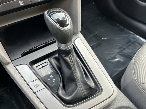 Used 2018 Hyundai Elantra SEL image 24