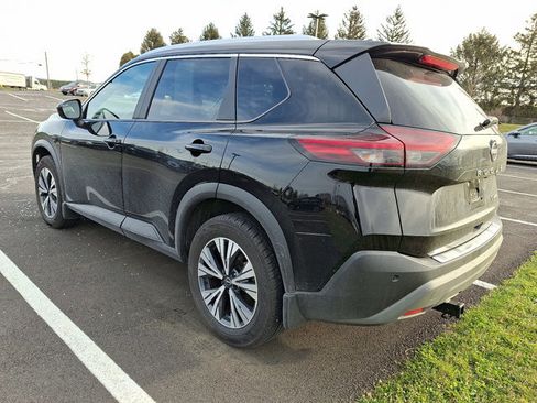 Used 2023 Nissan Rogue SV w/ SV Premium B Package image 5