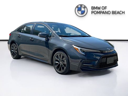 Used 2025 Toyota Corolla SE FWD image 1