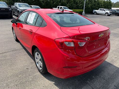 Used 2017 Chevrolet Cruze LS FWD image 3