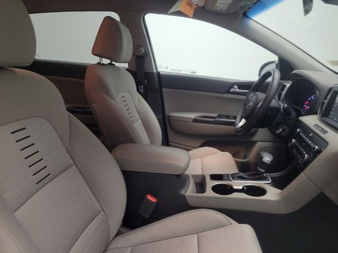 Used 2018 Kia Sportage LX w/ LX Technology Package image 21