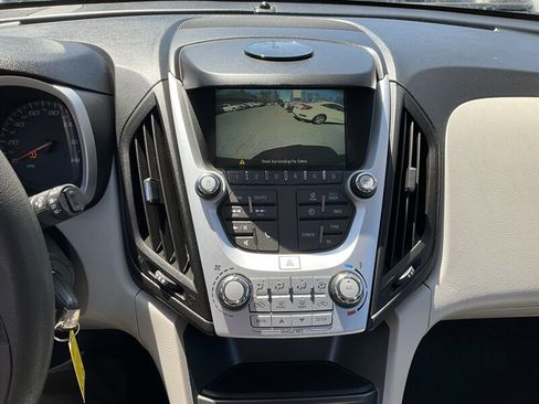 Used 2017 Chevrolet Equinox LS FWD image 35