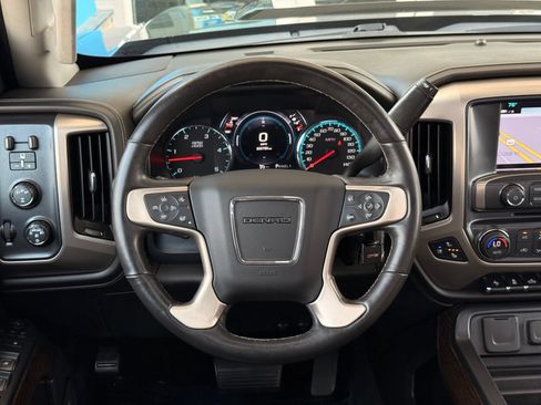 Used 2017 GMC Sierra 2500 Denali w/ Duramax Plus Package AWD/4WD image 34
