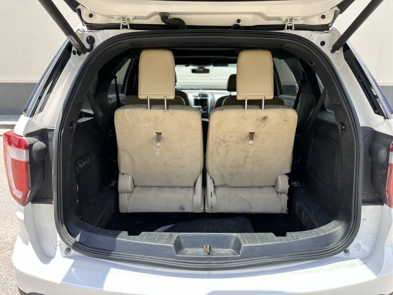 Used 2017 Ford Explorer Limited w/ Equipment Group 301A FWD image 24