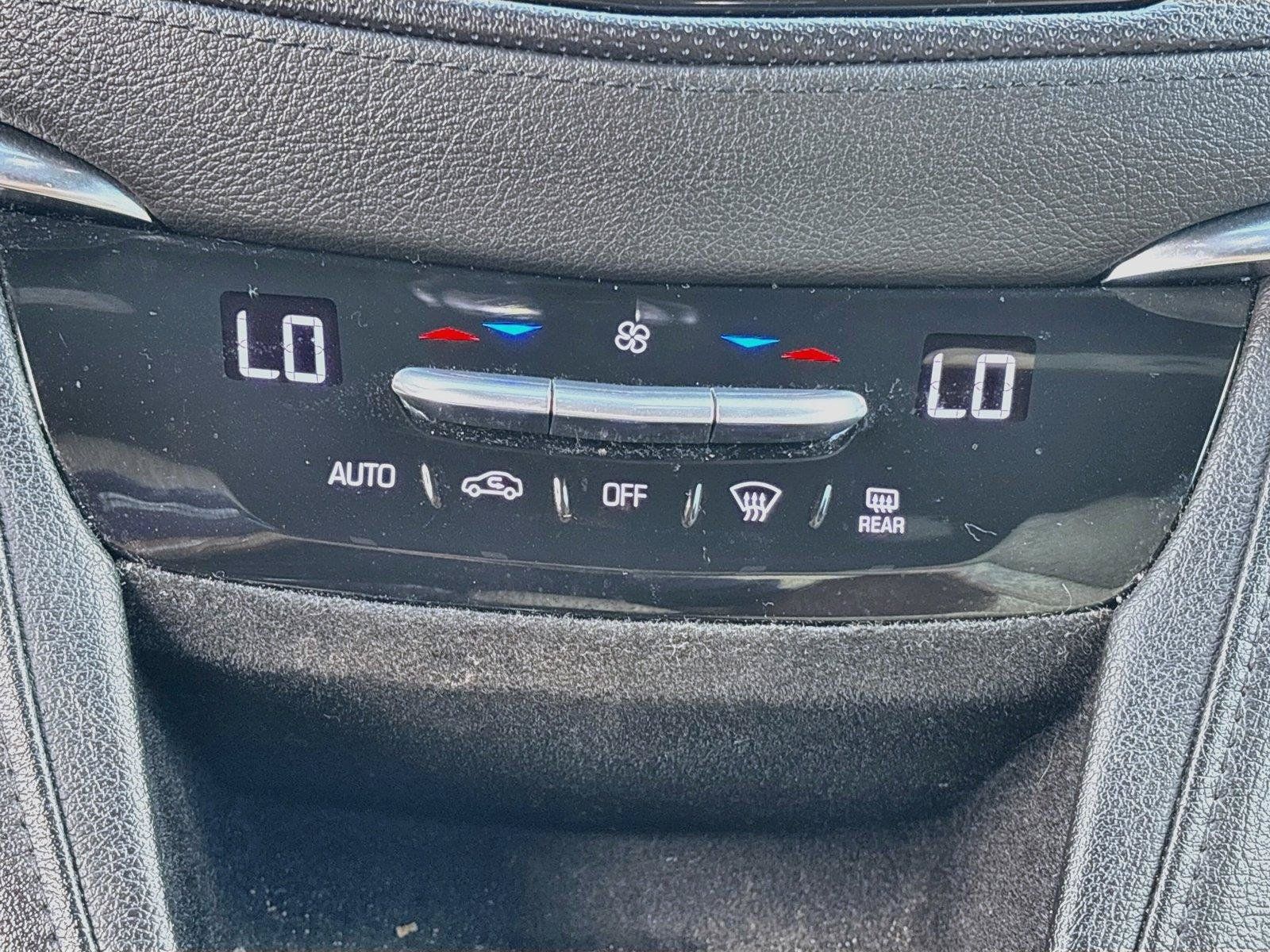 Used 2017 Cadillac XT5 FWD image 15