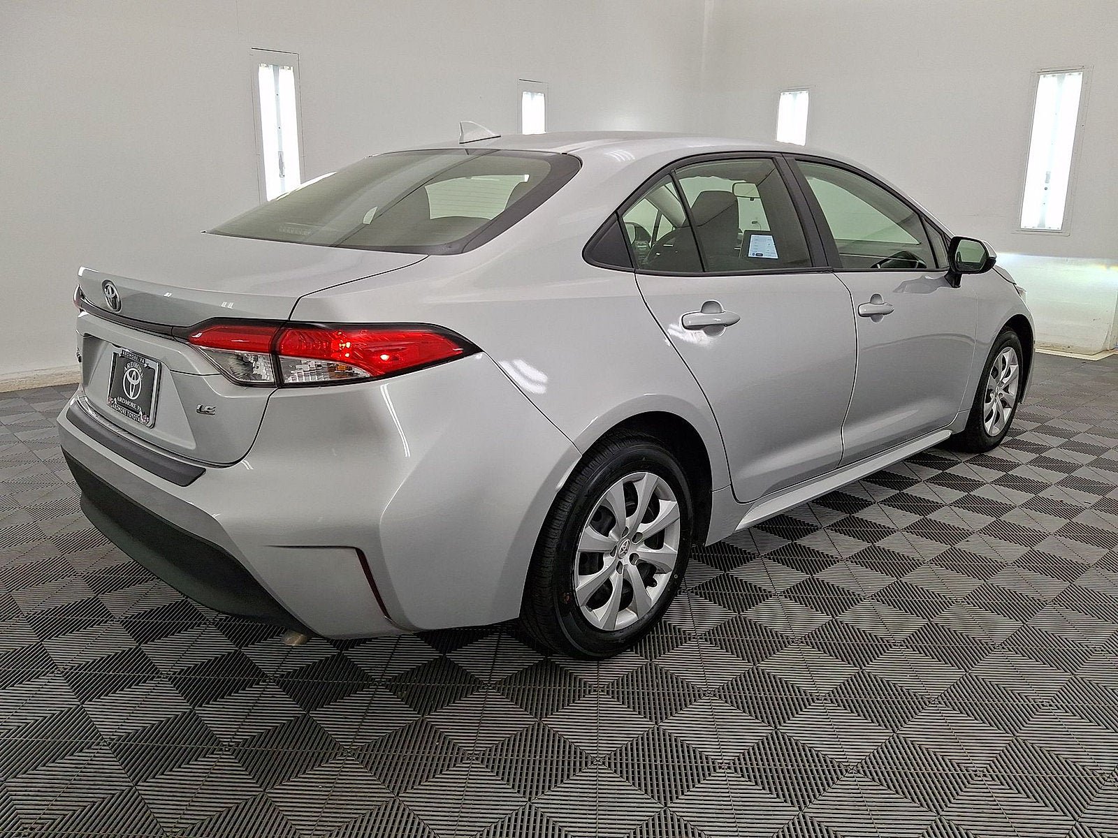 Used 2023 Toyota Corolla LE FWD image 16