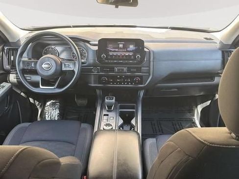 Used 2023 Nissan Pathfinder S AWD/4WD image 16