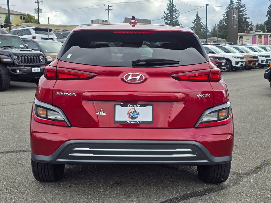 Used 2023 Hyundai Kona SE FWD image 6