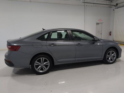 Used 2024 Volkswagen Jetta SE FWD image 10