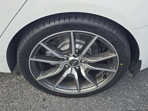 Used 2022 Genesis G70 2.0T w/ Prestige Package image 8