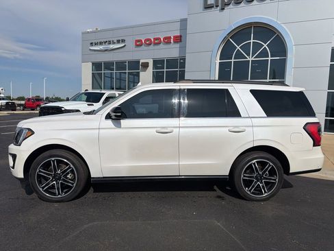 Used 2019 Ford Expedition Limited w/ Equipment Group 303A AWD/4WD image 2