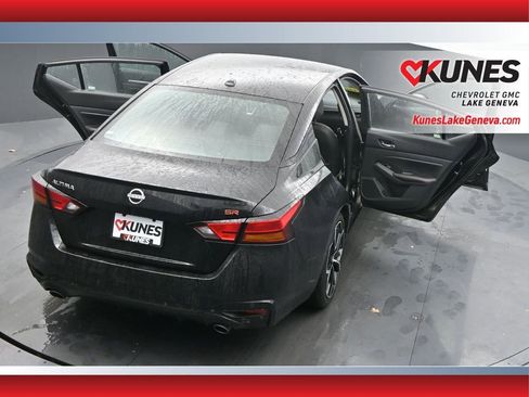 Used 2024 Nissan Altima 2.5 SR FWD image 53
