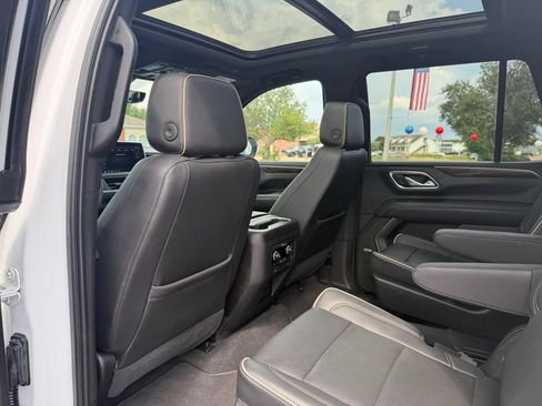 Used 2021 Chevrolet Tahoe Premier RWD image 14