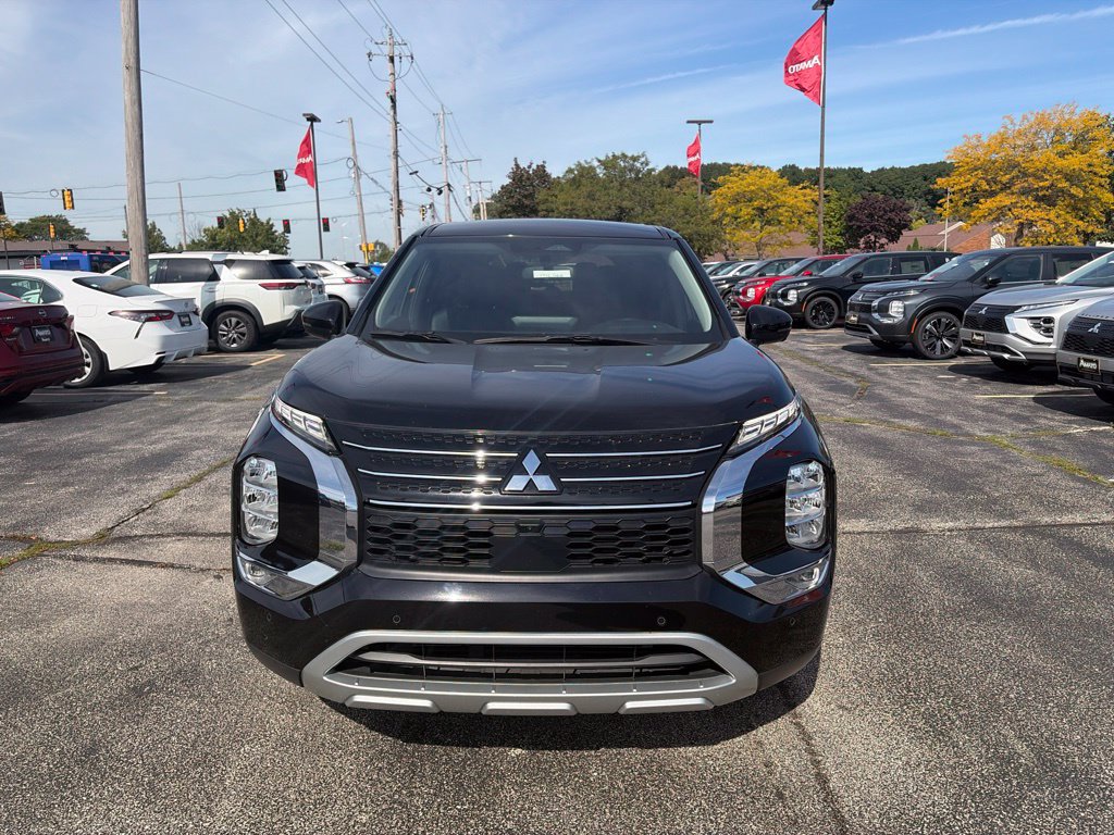 Used 2024 Mitsubishi Outlander SE FWD image 9